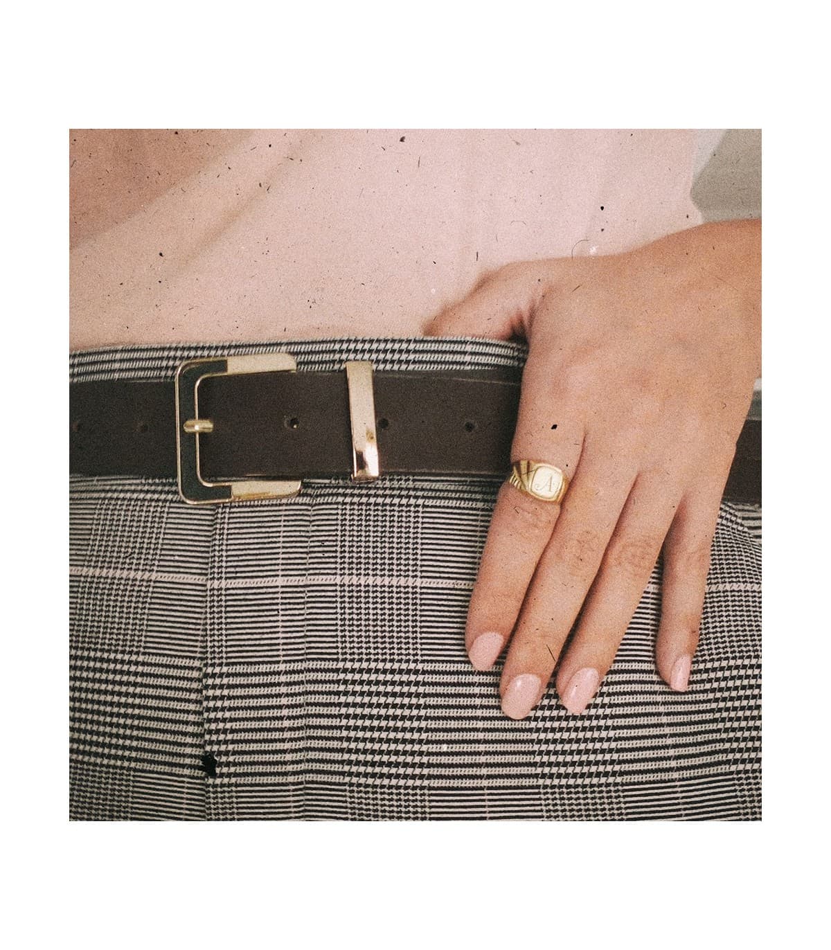 Sello personalizado Oro Amarillo 18K Cuadrado Cadete niño primera comunión anillo sello Mujer moderno