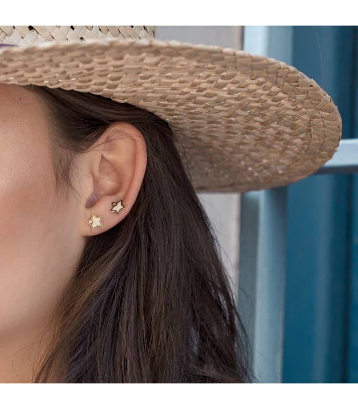 Pendientes Space Oro Amarillo 18K Estrella Nácar pendientes modernos cierre presión joyería online