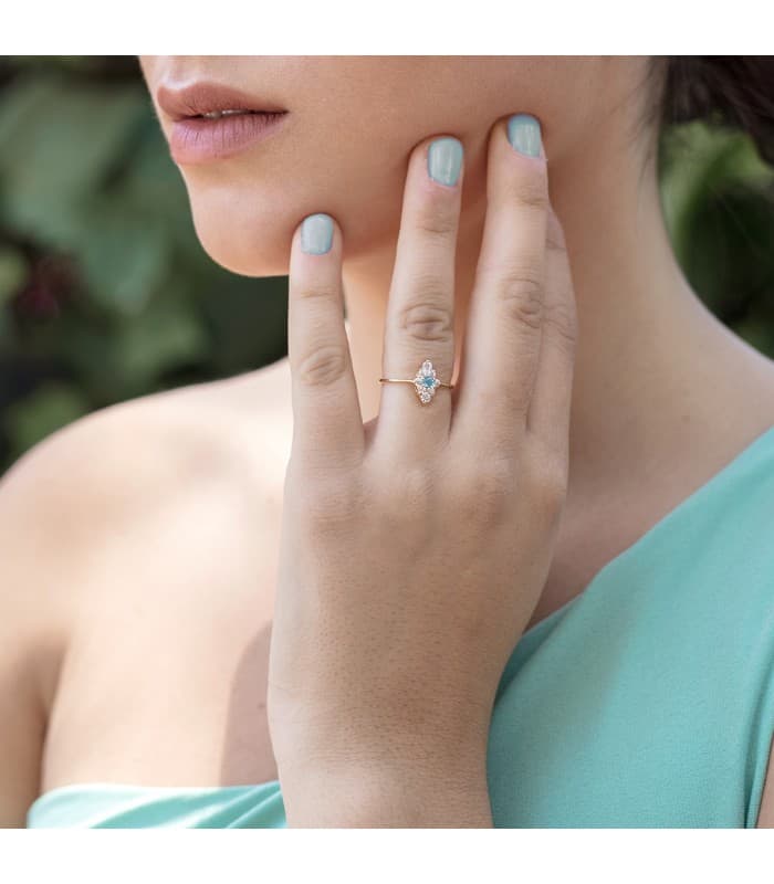 Damenring mit Steinen aus Gold 18K / 750er - Ring mit Topaz/ Aquamarin und Zirkoniasteinen, Rautenform