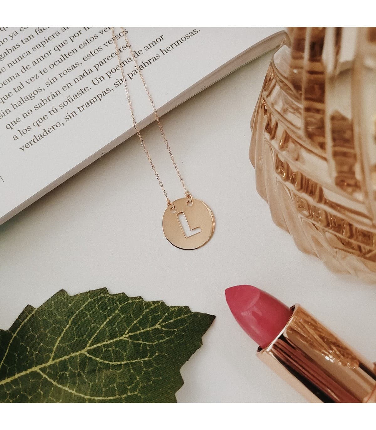 Collier femme personnalisé, pendentif lettre L initiale or 18k et chaîne 42 cm