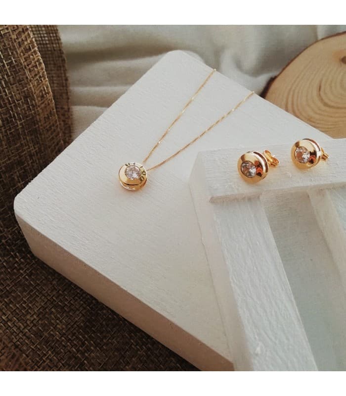 Orecchini in oro giallo con punto luce Zirconi Mercedes 8,5 mm - 750‰