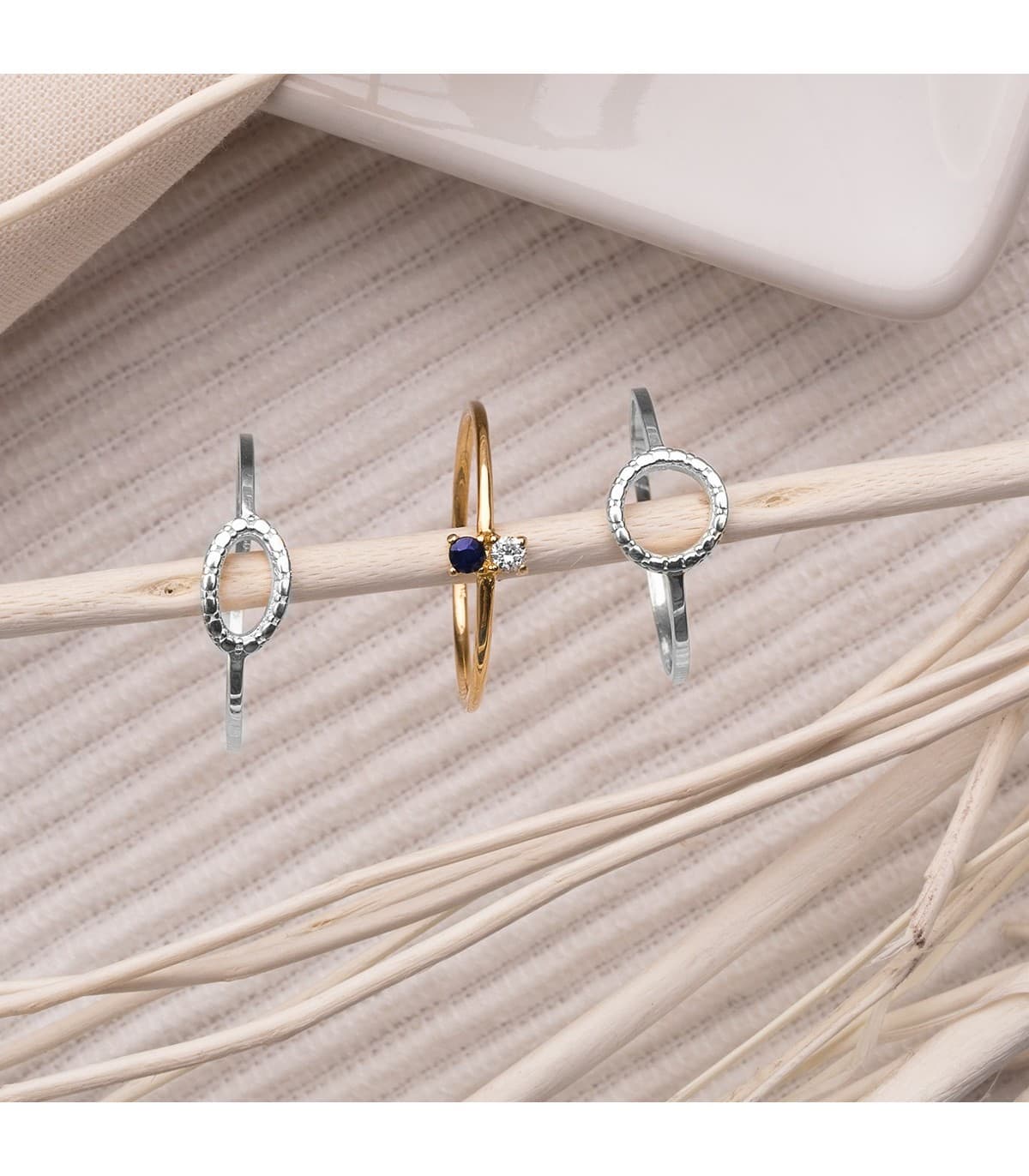 Anillo Mujer Planet Tallado Oro Blanco 18K joya minimal casual regalo