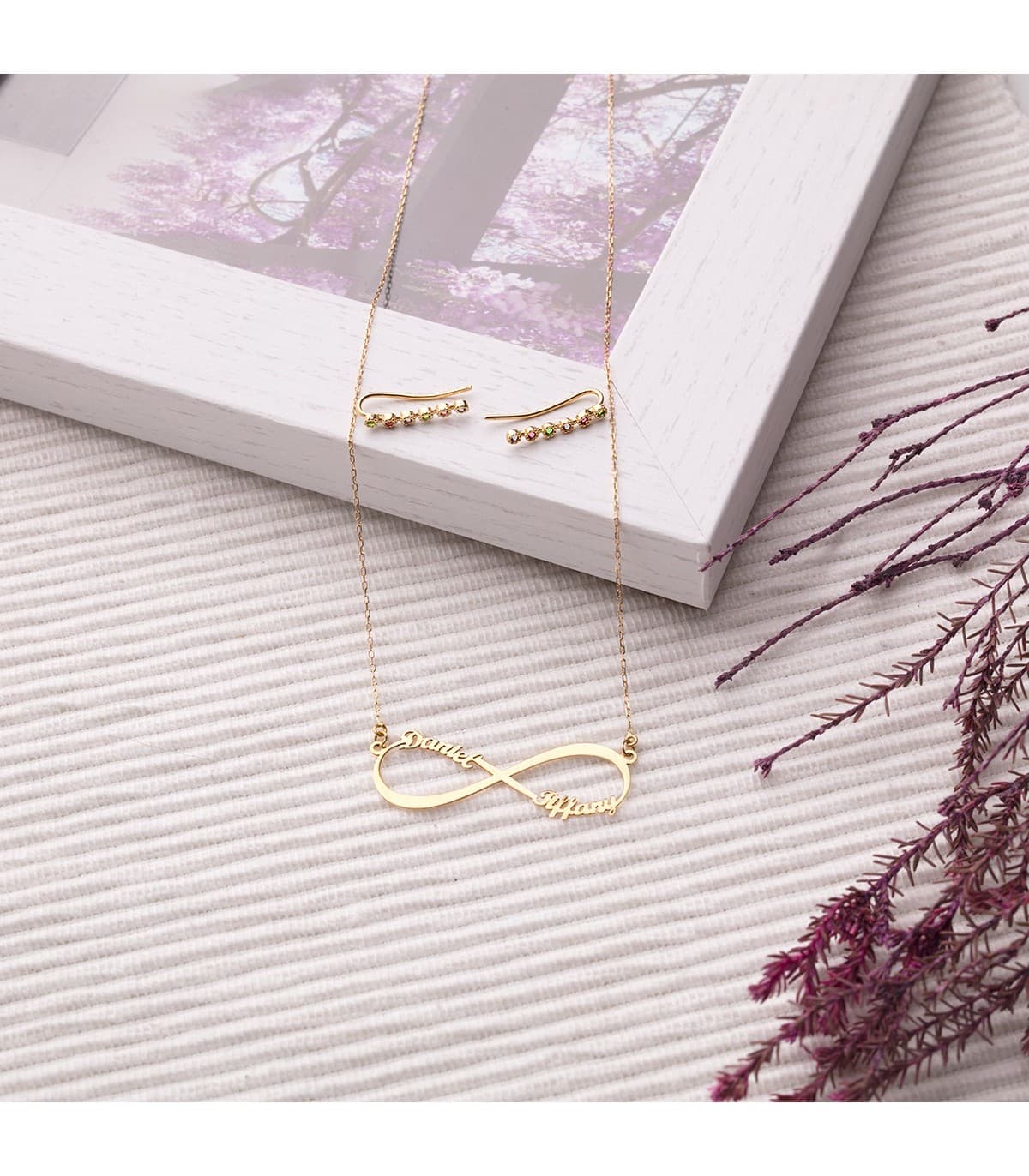 Orecchini lobo lunghi arcobaleno oro 18 kt, modello rampicanti con zirconi colorati | Gioielli donna