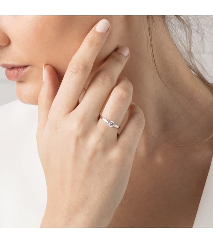 Solitär NEPTUN Zirkonia Ø 4,5 Brillantschliff, 18K Weißgold | Verlobungsringe online kaufen
