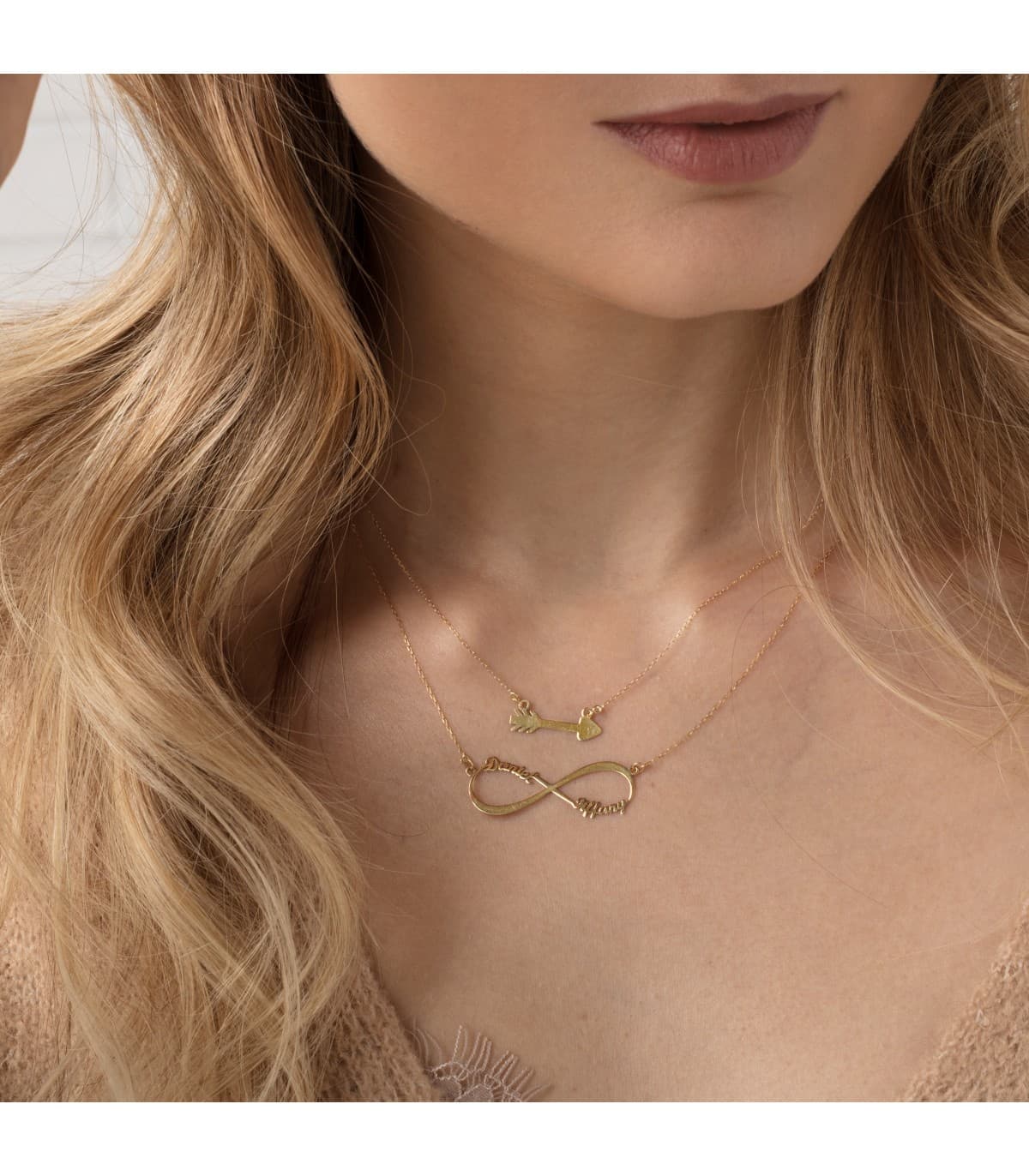 Collar flecha de cupido de oro amarillo 18 kilates