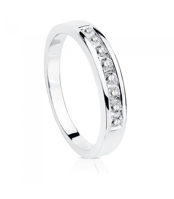 Fede nuziale in oro bianco 18 carati. Anello con diamanti. Gioielleria online.