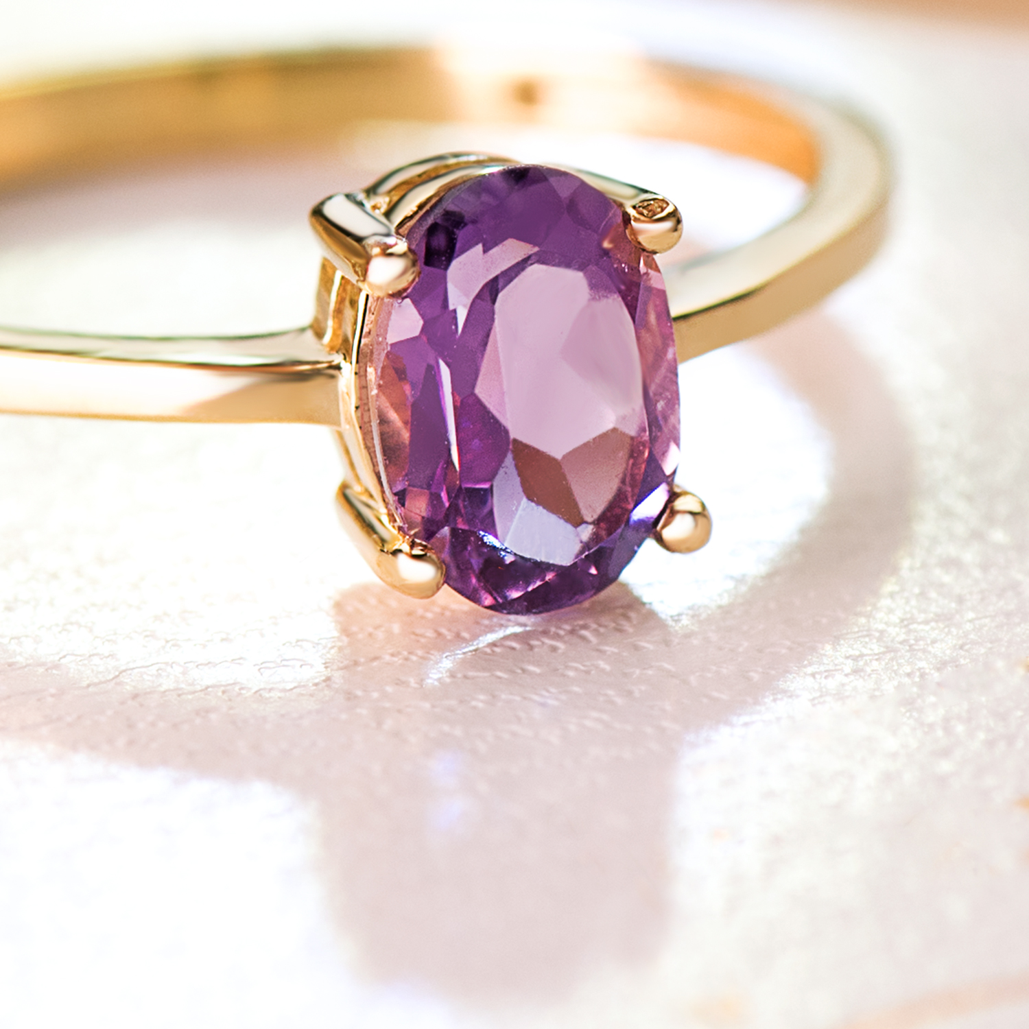 bague avec pierre amethyste or 18 carat