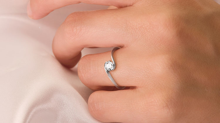 El significado del anillo promesa Blog de joyer a Alda