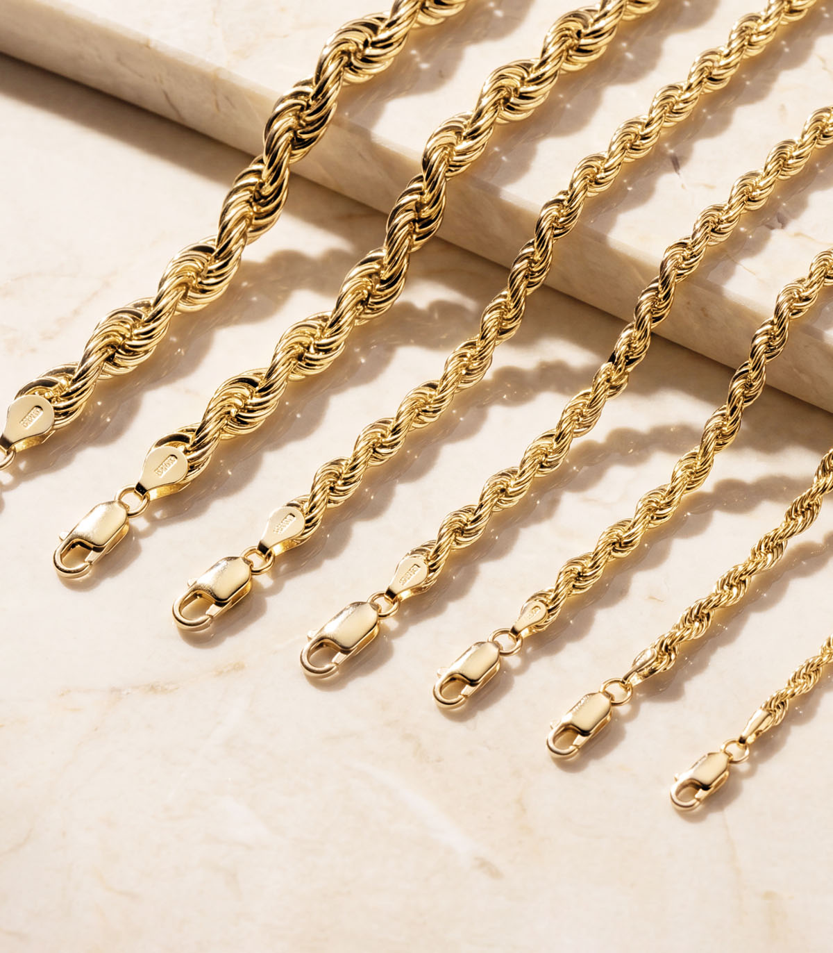 Cordones de oro, tipo de cadena salomónica