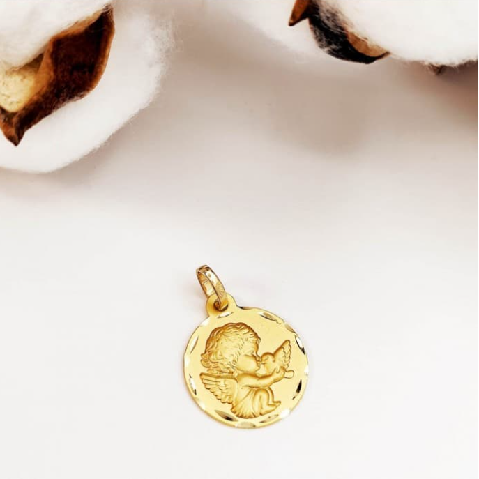 medaille ange et colombe en or 18 carats.png